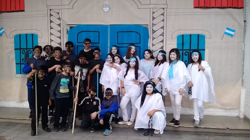 Escuela Basaure de Mart&iacute;nez