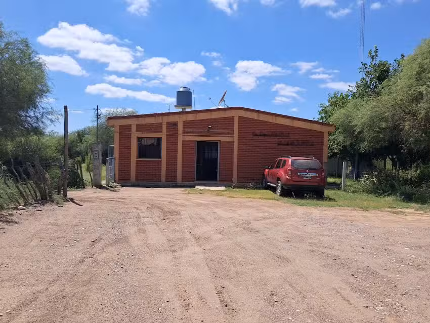 Escuela Carlos Hugo Medina Su&aacute;rez