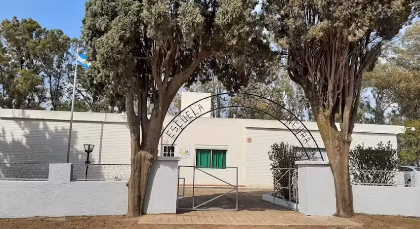 Escuela Ceferino Namuncur&aacute;_ Colonia La Mercedita