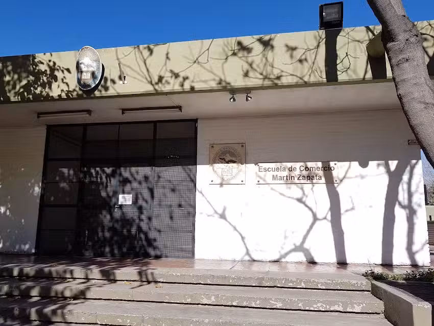 Escuela de Comercio Mart&iacute;n Zapata