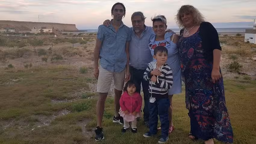 Escuela de Danzas El Camaruco &ndash;