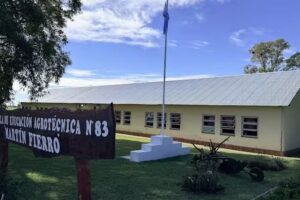 Escuela de Educaci&oacute;n Agrot&eacute;cnica (E.E.A.T.) N&deg; 83 &ldquo;Mart&iacute;n Fierro&rdquo;