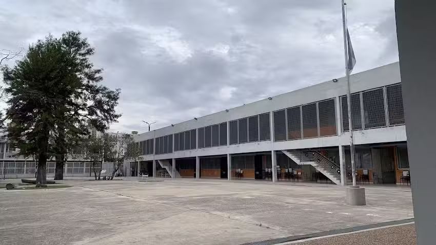 Escuela de Educaci&oacute;n Media N&ordm; 1 D.E. 20 &ndash; Biblioteca del Congreso de la Naci&oacute;n