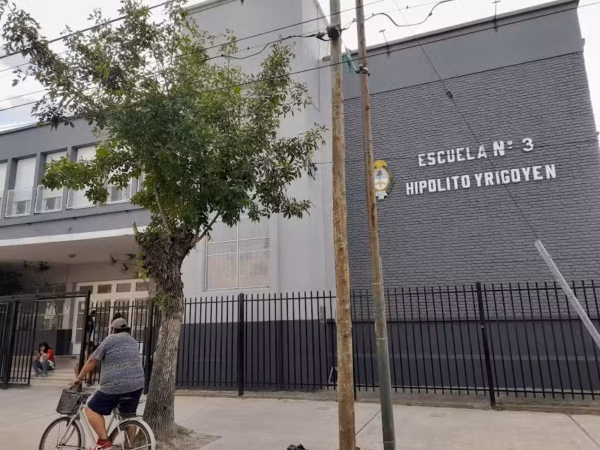 Escuela De Educaci&oacute;n Primaria N&ordm;3 &ldquo;Hipolito Yrigoyen&rdquo;
