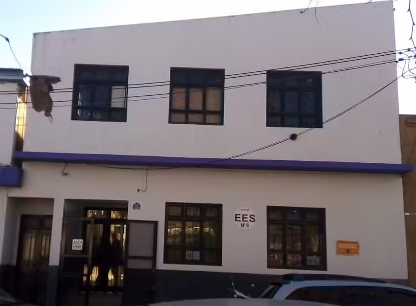 Escuela de Educaci&oacute;n Secundaria (E.E.S.) N&ordm;6