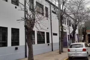 Escuela de Educaci&oacute;n Secundaria (E.E.S.) N&ordm;70