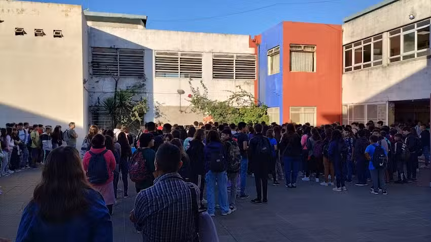 Escuela de Educaci&oacute;n Secundaria N&deg; 17