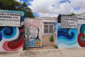 Escuela de educaci&oacute;n secundaria N&deg;23