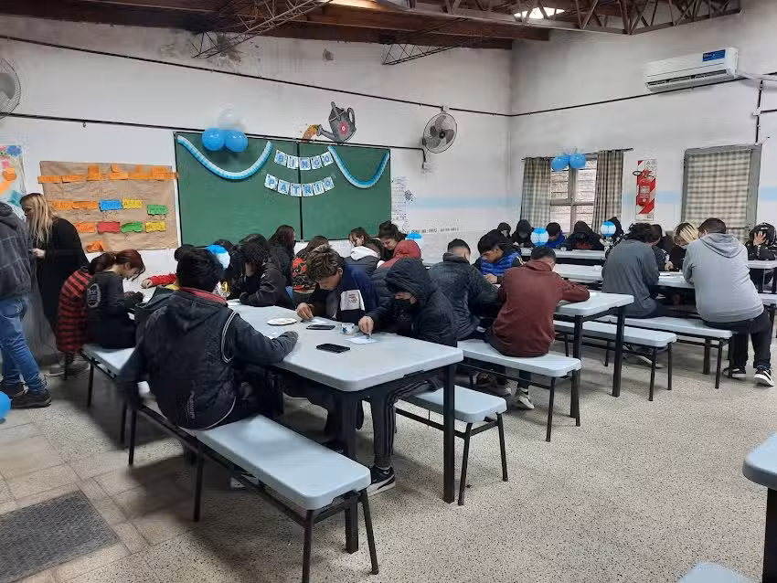 ESCUELA DE EDUCACI&Oacute;N SECUNDARIA N&deg;88 JUANA AZURDUY La Matanza
