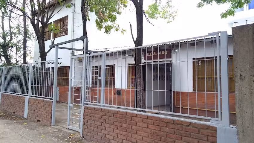 Escuela de Educaci&oacute;n Secundaria N&ordm; 82 (EES82)