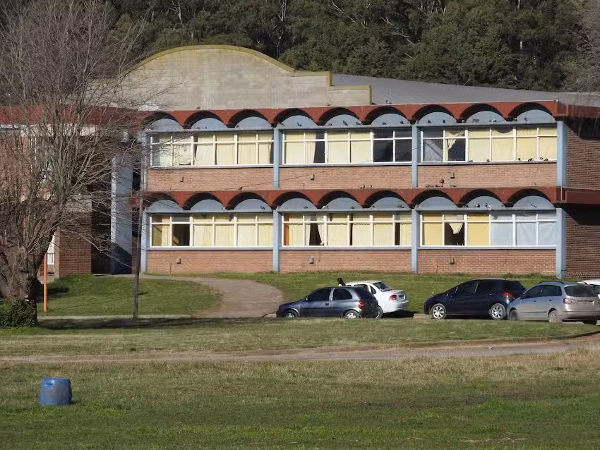 Escuela De Educaci&oacute;n Secundaria N&ordm;1 &ldquo;Ministro Zarini&rdquo;