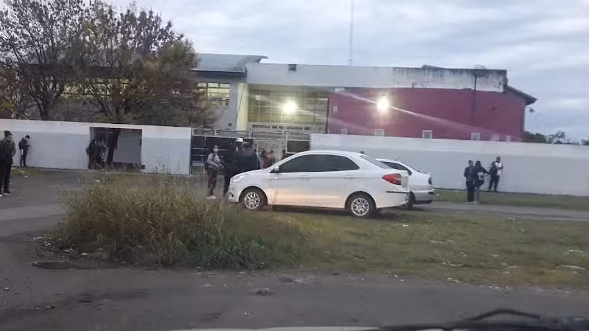 Escuela De Educaci&oacute;n Secundaria N&ordm;3 &ldquo;Sol De Mayo&rdquo;