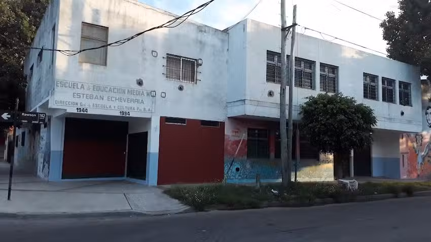 Escuela De Educaci&oacute;n Secundaria N&ordm;8 &ldquo;Esteban Echeverr&iacute;a&rdquo;