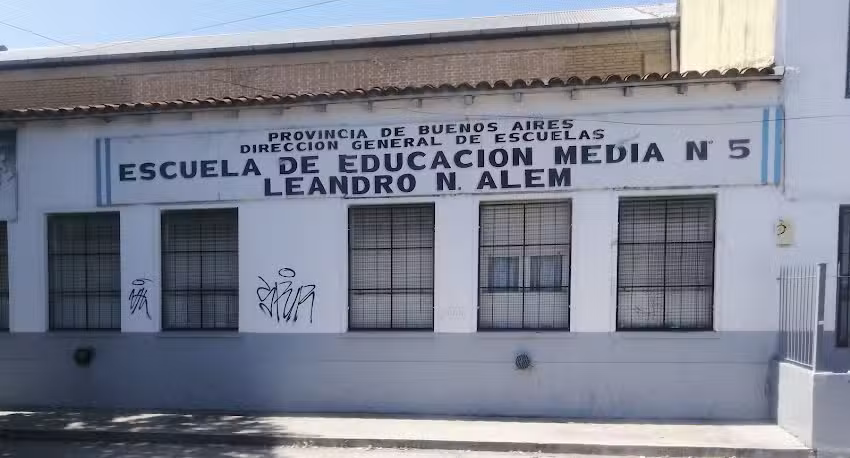 Escuela de Educacion Secundaria Nro 5 Leandro N. Alem