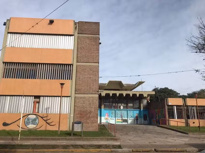 Escuela de Educaci&oacute;n Secundaria Orientada N&ordm; 438