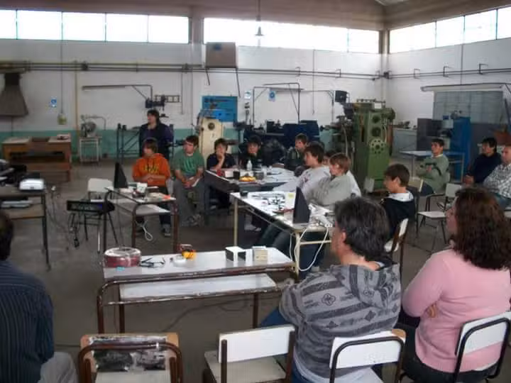 Escuela De Educaci&oacute;n Secundaria T&eacute;cnica N&ordm;1 &ldquo;Juan Labat&rdquo;