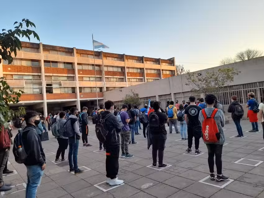 Escuela de Educaci&oacute;n T&eacute;cnica Profesional N&ordm;466 &ldquo;Gral. MANUEL NICOL&Aacute;S SAVIO&rdquo;