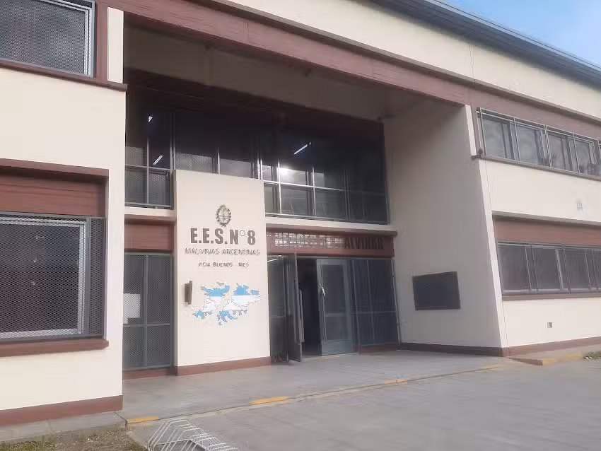 Escuela de Ense&ntilde;anza Media N&deg; 8 (ex 307)