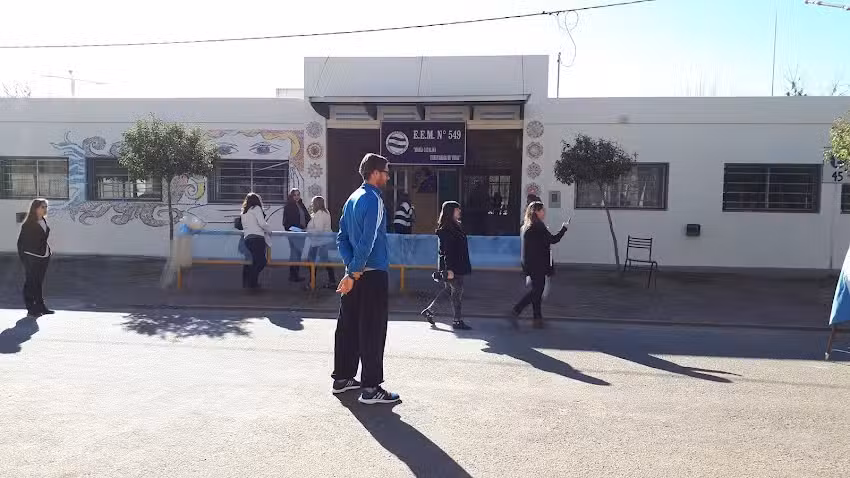 Escuela de Ense&ntilde;anza Media N&ordm; 549 &ldquo;Mar&iacute;a Catalina Echavarr&iacute;a de Vidal&rdquo;