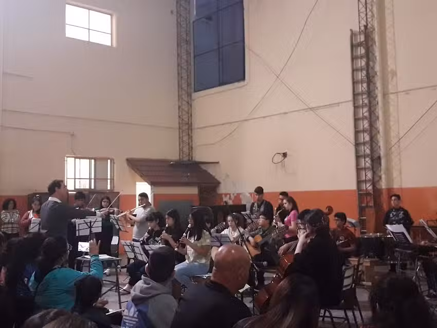 Escuela de M&uacute;sica N&deg; 06