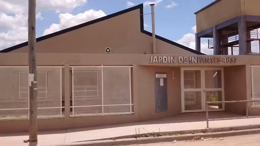 Escuela De Nivel Inicial B&deg; Los Pinares. Jardin De Infantes 4837