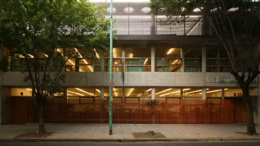 Escuela del Jacarand&aacute;