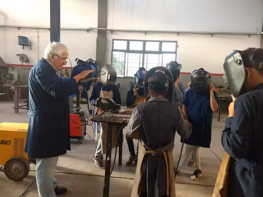 ESCUELA EDUCACI&Oacute;N T&Eacute;CNICO PROFESIONAL N&deg;453