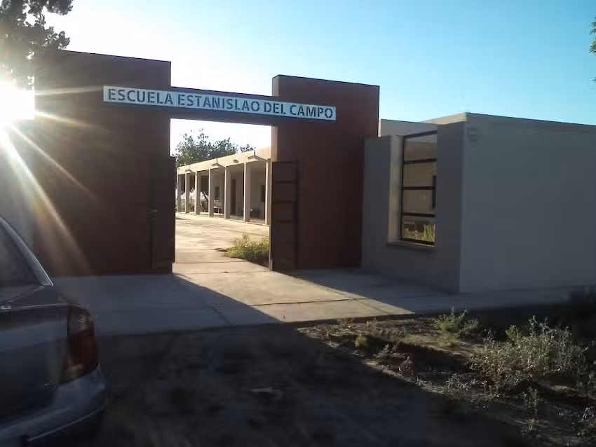 Escuela Estanislao Del Campo N&deg;821