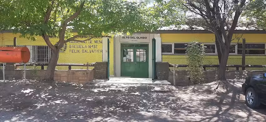Escuela F&eacute;lix Salvatierra