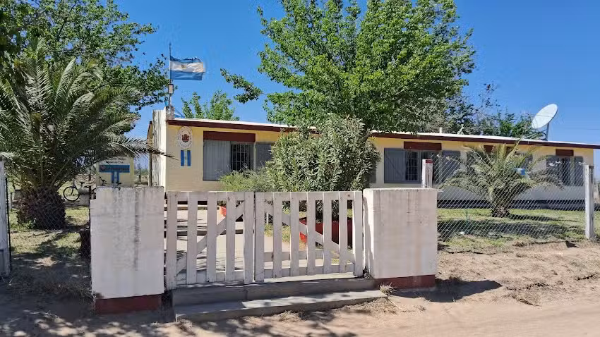Escuela Fray Justo Santa Mar&iacute;a de Oro (paraje La Primavera)