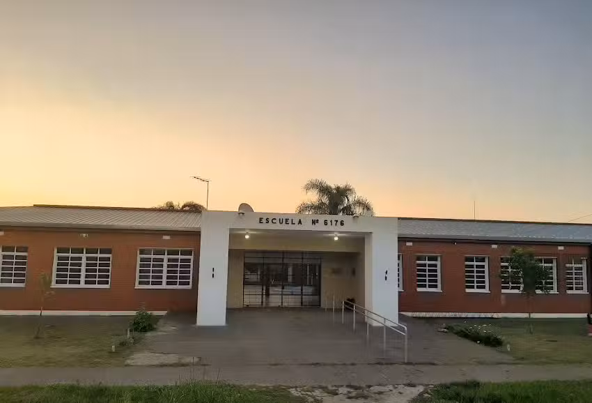 Escuela Heroes De Malvinas N&deg; 6176