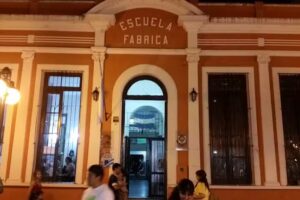 Escuela Hogar y Patria