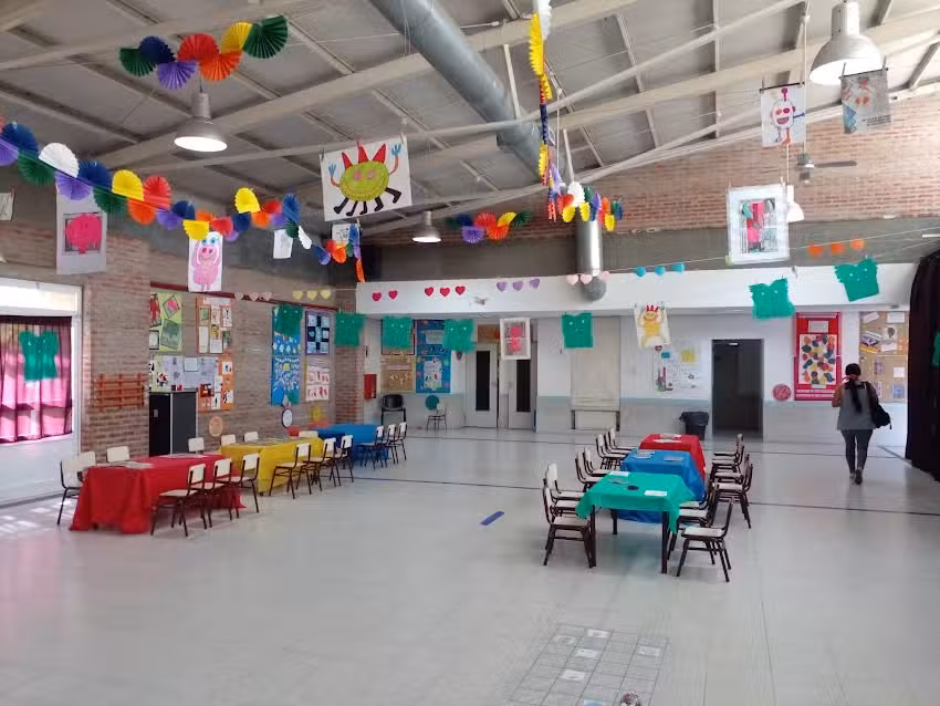 Escuela Infantil N&deg; 12 DE 19