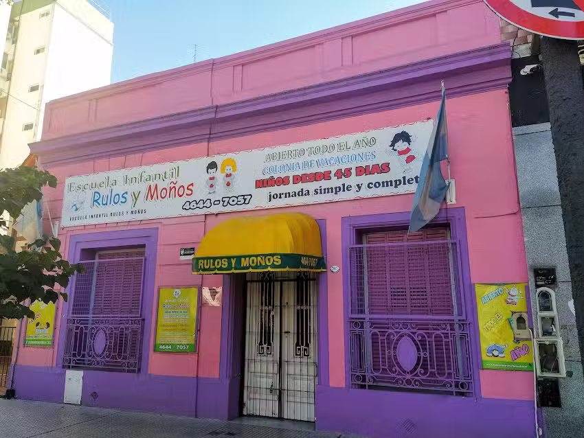 Escuela Infantil Rulos y Mo&ntilde;os