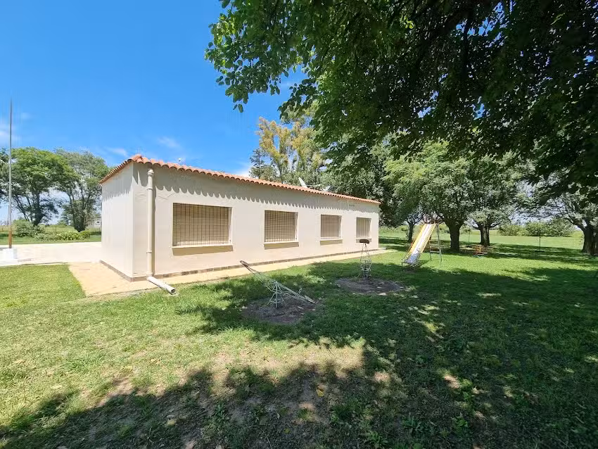 Escuela JOS&Eacute; MAR&Iacute;A PAZ campo Marengo