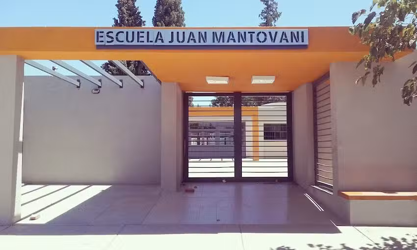 Escuela Juan Mantovani