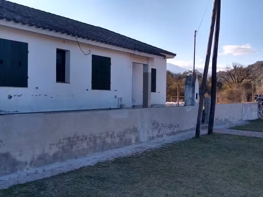 Escuela Lesser