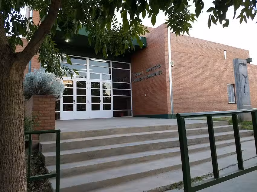Escuela Maestro Domingo F. Sarmiento