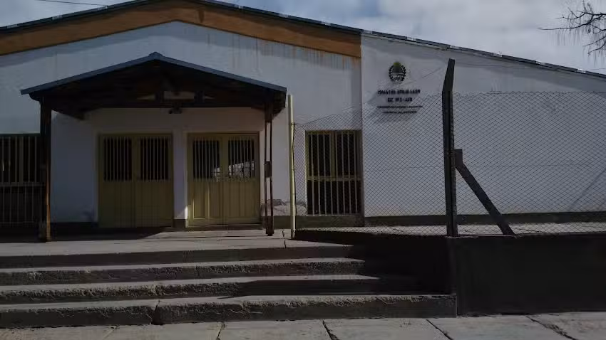 Escuela Maestro Luis Emilio Le&oacute;n