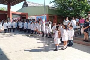 Escuela Media De Alderetes