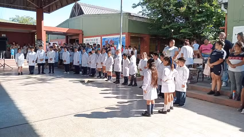 Escuela Media De Alderetes