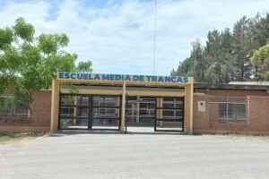 Escuela Media De Trancas