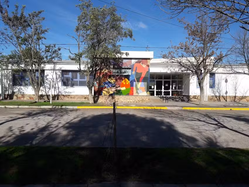 Escuela Media N&deg;1 Demetrio Urrutia