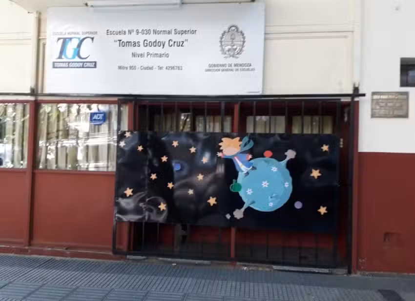 Escuela N 9-030 Normal Superior Tom&aacute;s Godoy Cruz