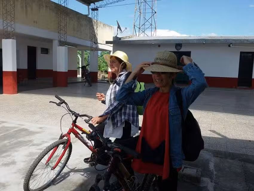 Escuela N &deg;328 ESTEBAN ECHEVERRIA, YAKILO