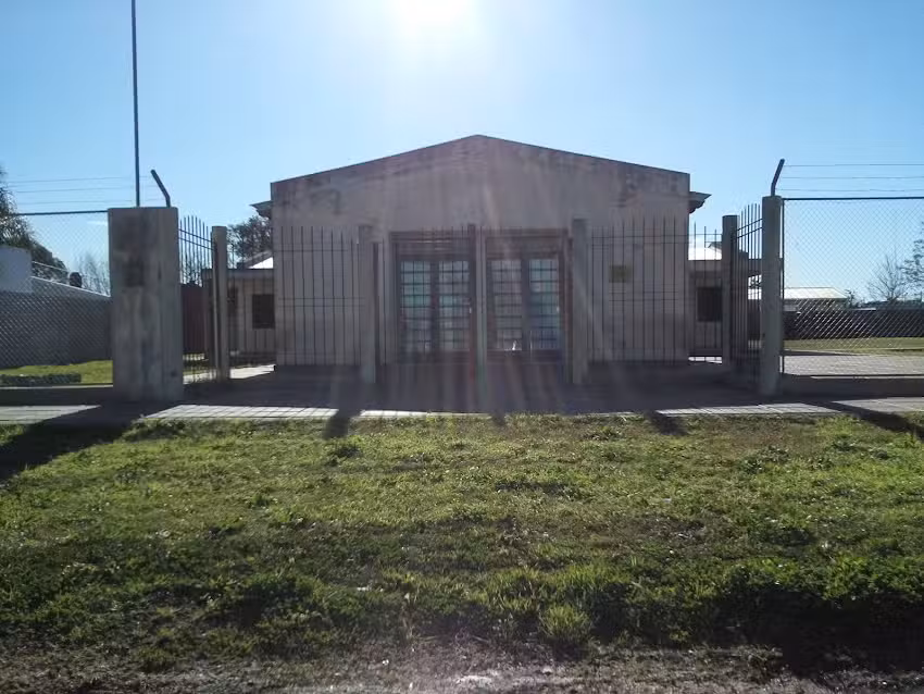 Escuela N8 Esteban Echeverria