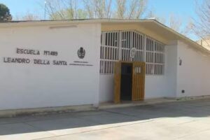 Escuela N&deg; 1-489 Leandro Della Santa