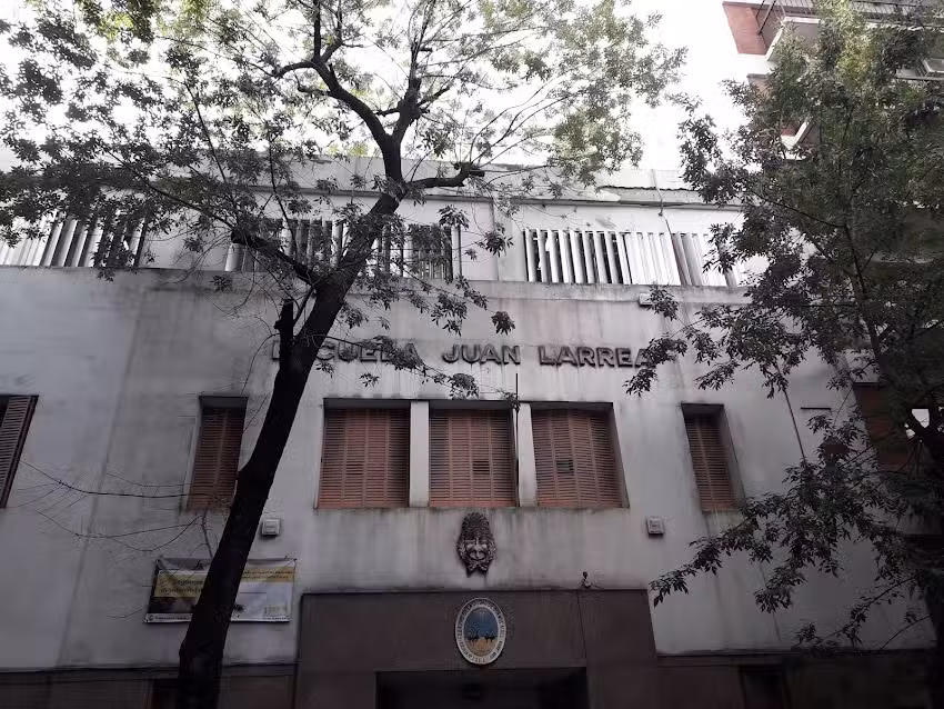 Escuela N&deg; 2 Juan Larrea