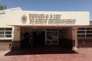 Escuela N&deg; 4-189 &Aacute;lamos Mendocinos