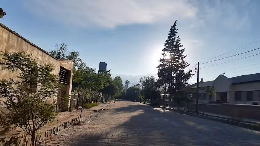 Escuela N&deg; 4107 &ldquo;DR ARTURO LE&Oacute;N D&Aacute;VALOS&rdquo;